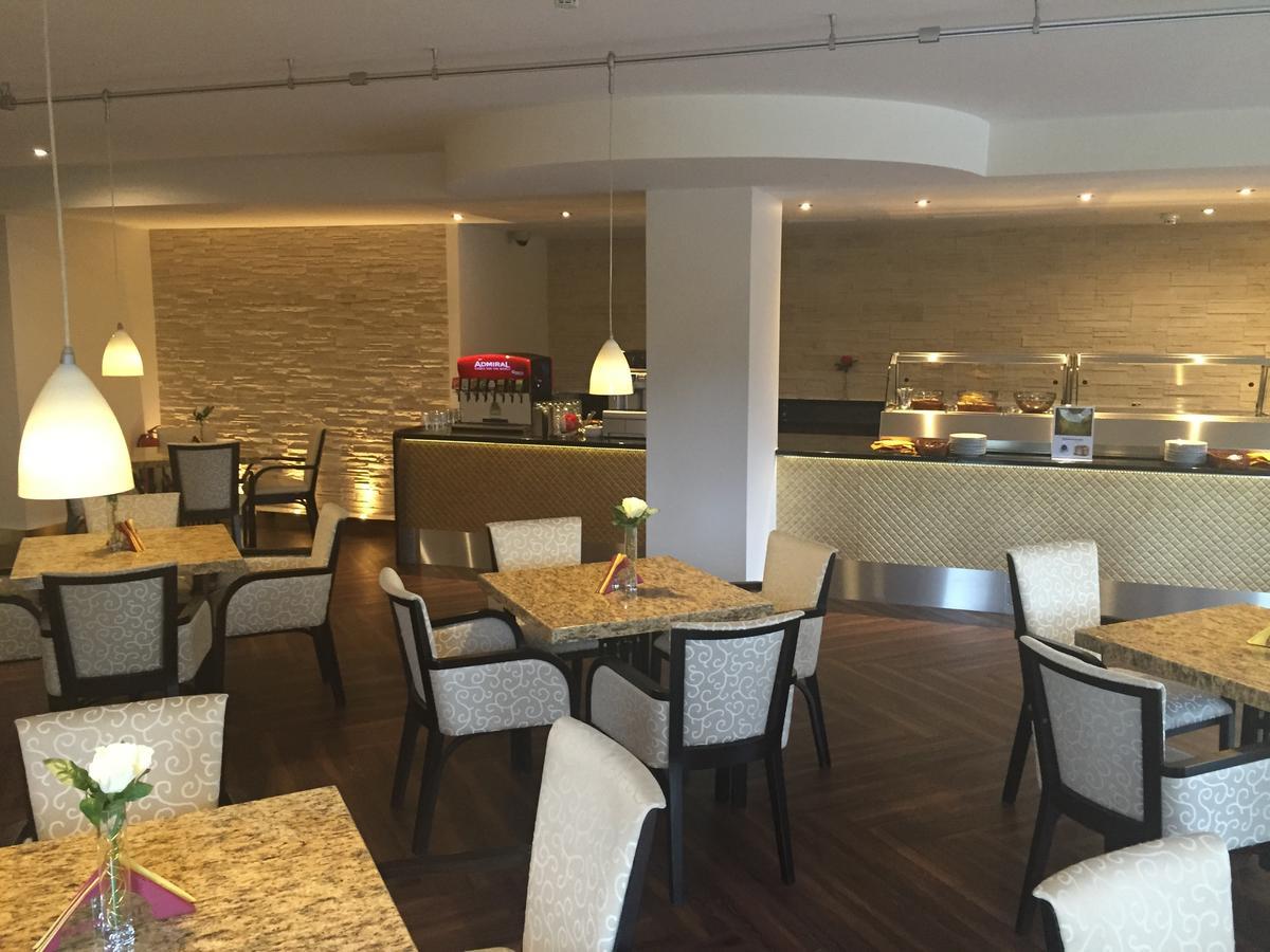 Hotel Casino & Admiral Strazny
